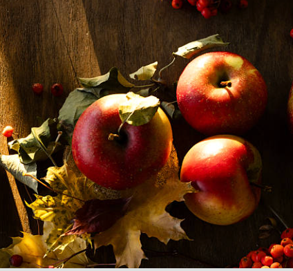 Bare Fruit Musk fragrance oil with fresh apple and fruity notes